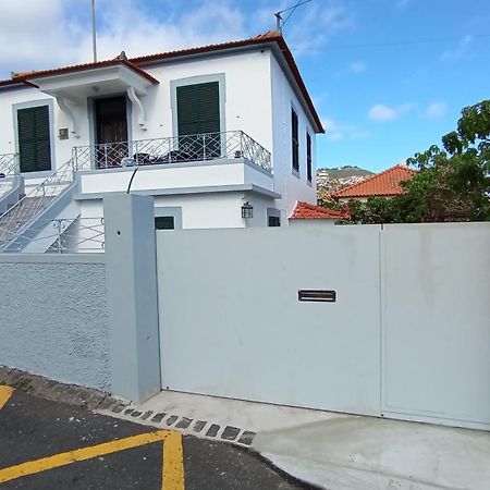 Bus Stop House 82 Фуншал Екстериор снимка