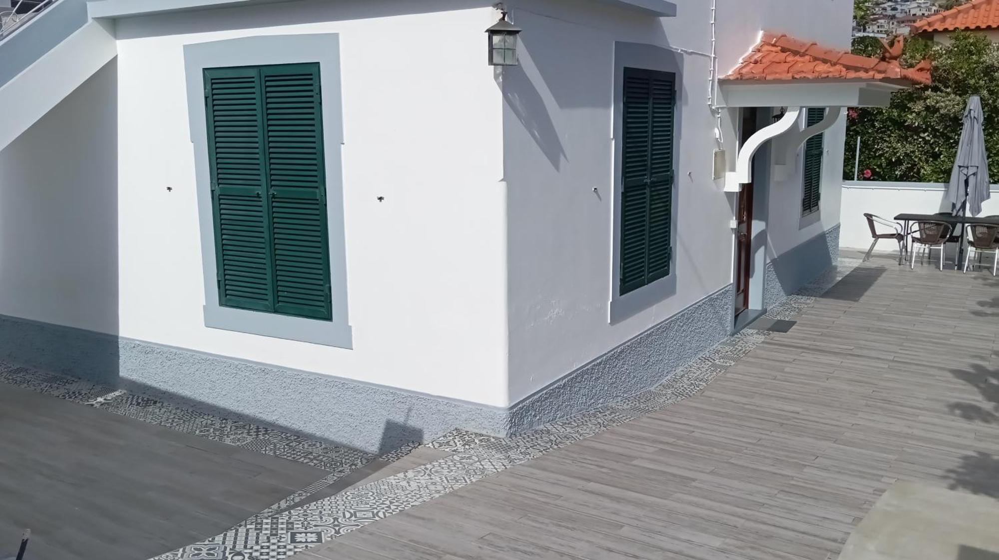 Bus Stop House 82 Фуншал Екстериор снимка