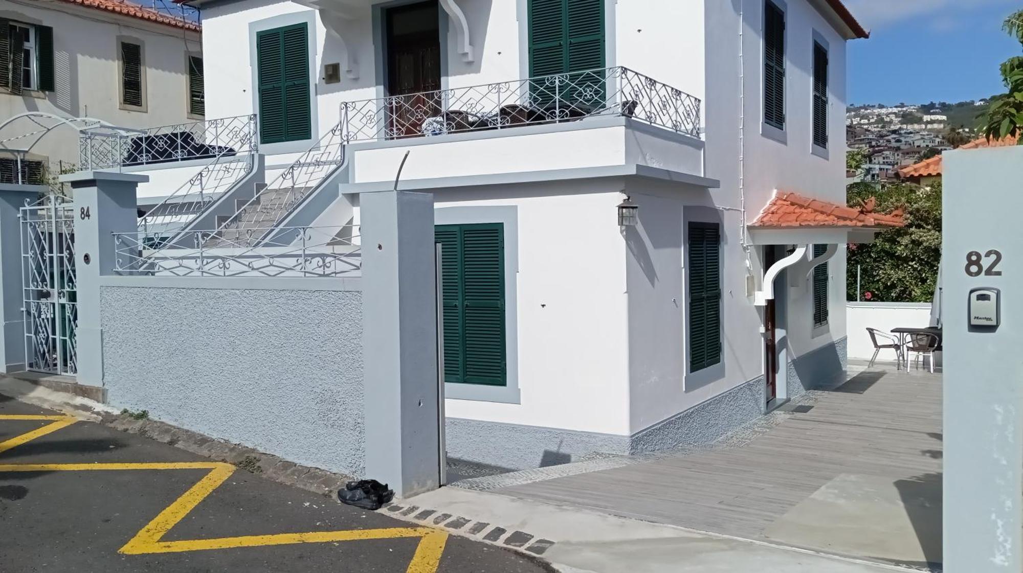 Bus Stop House 82 Фуншал Екстериор снимка